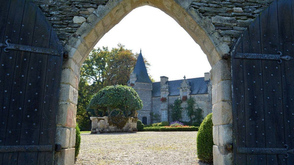 Rochefort-en-Terre castle