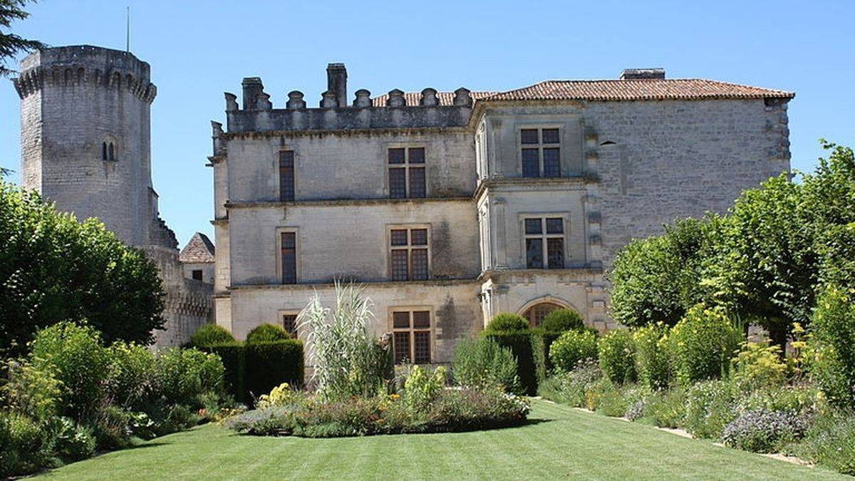 Jacquette's detached house