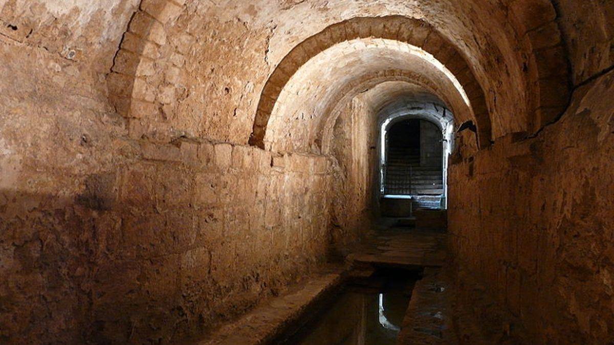 The underground fountain