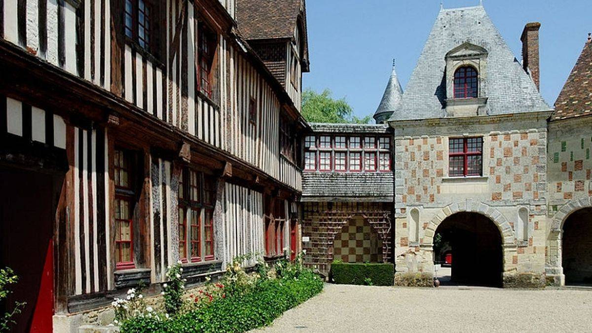 The courtyard