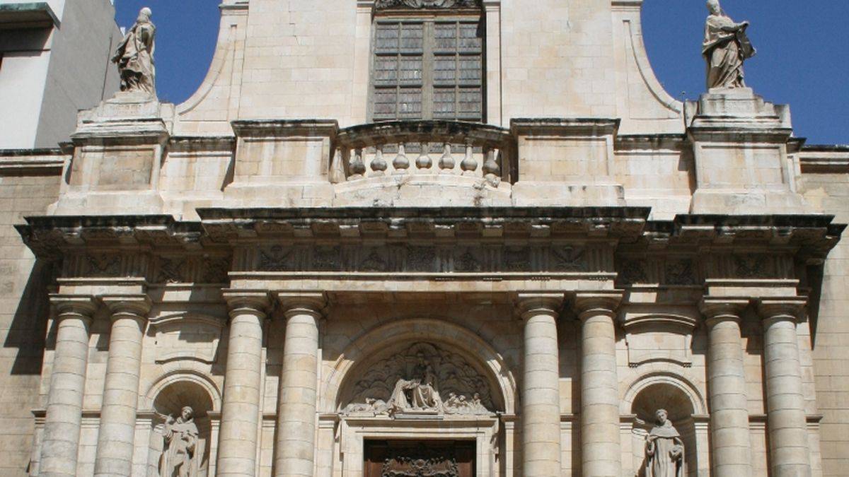 The façade