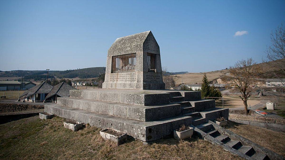 The cenotaph