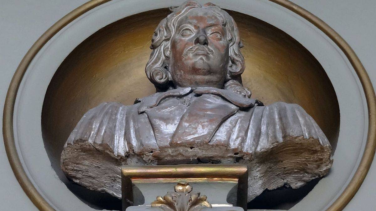 Fermat bust