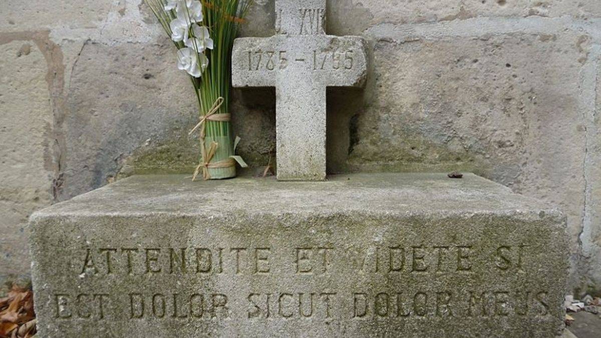 Louis XVII's grave