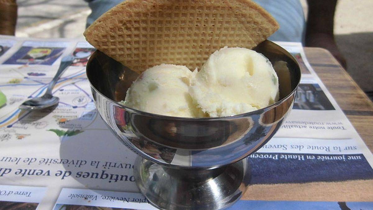 Candied fruits ice cream