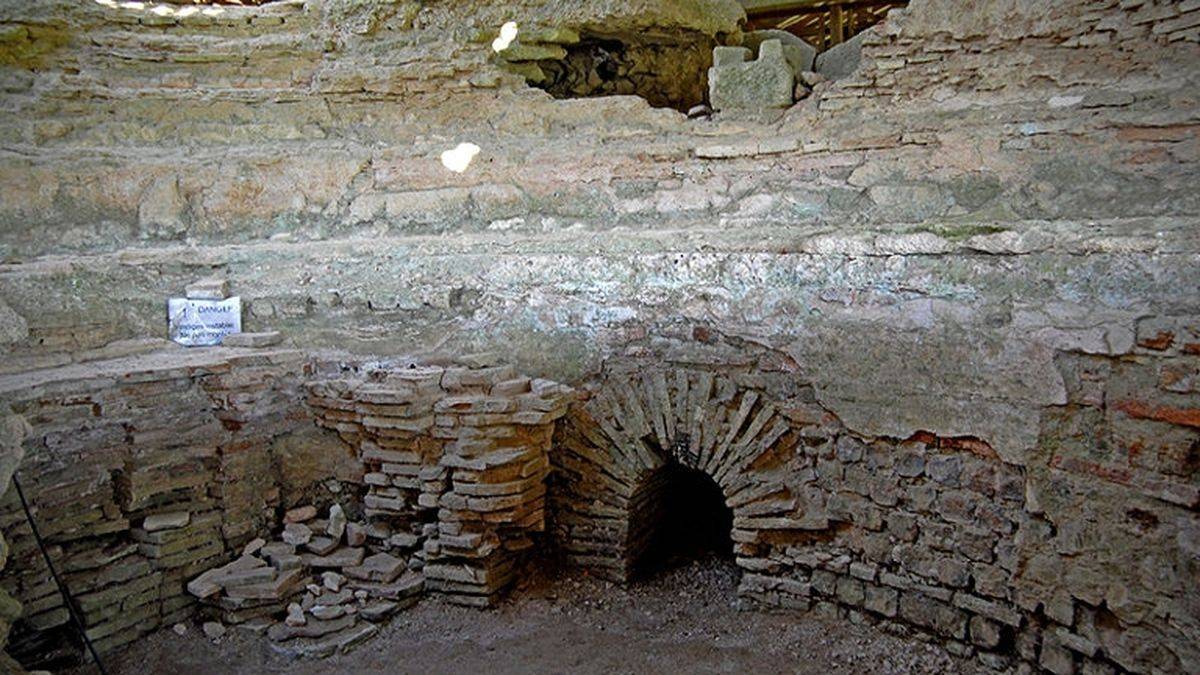 The thermae, tepidarium