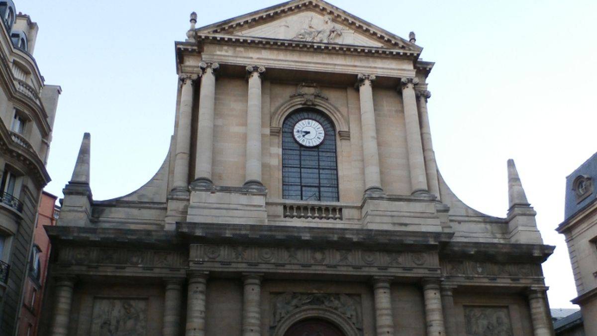 The façade