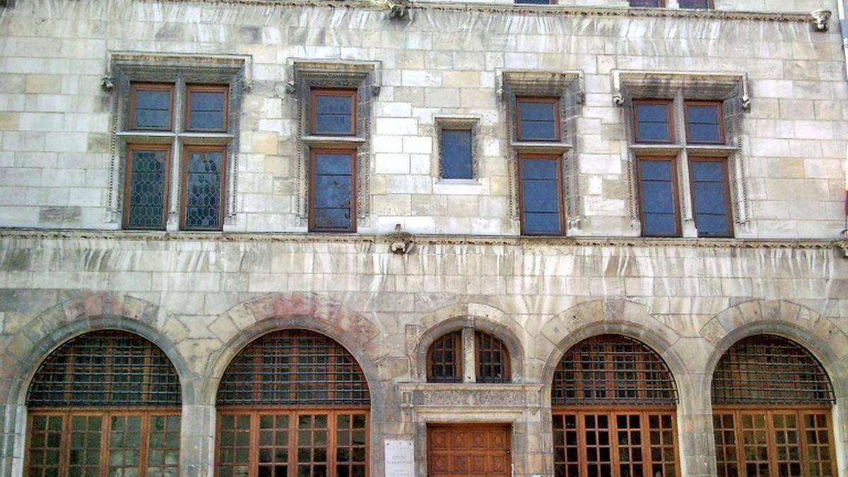 The entrance