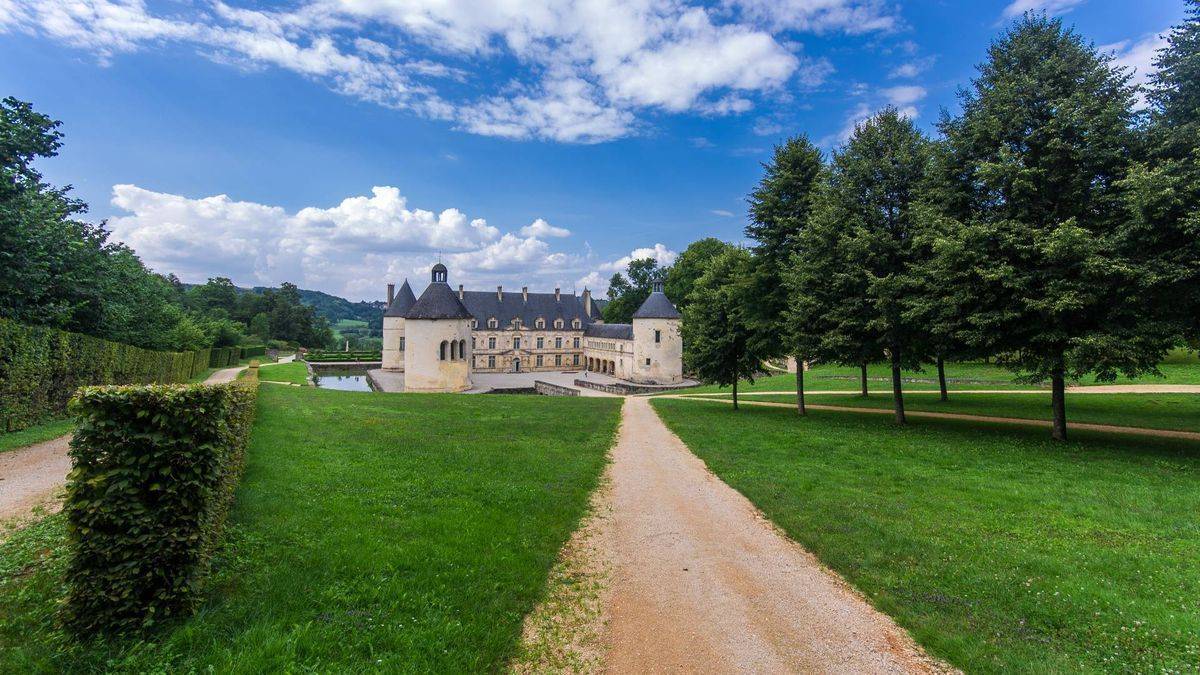 Bussy-Rabutin castle