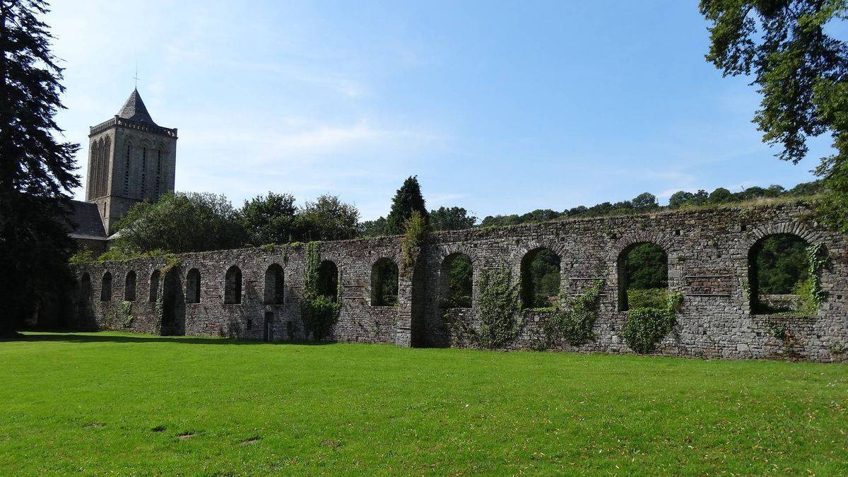 La Lucerne abbey