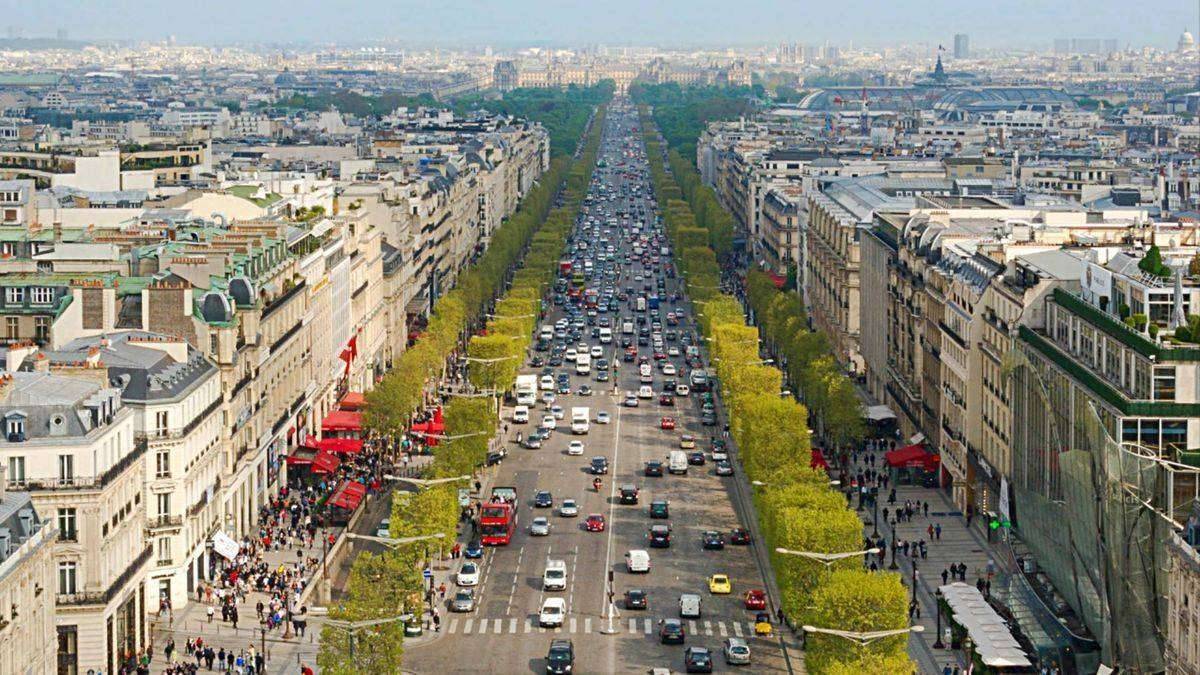 Champs-Elysées