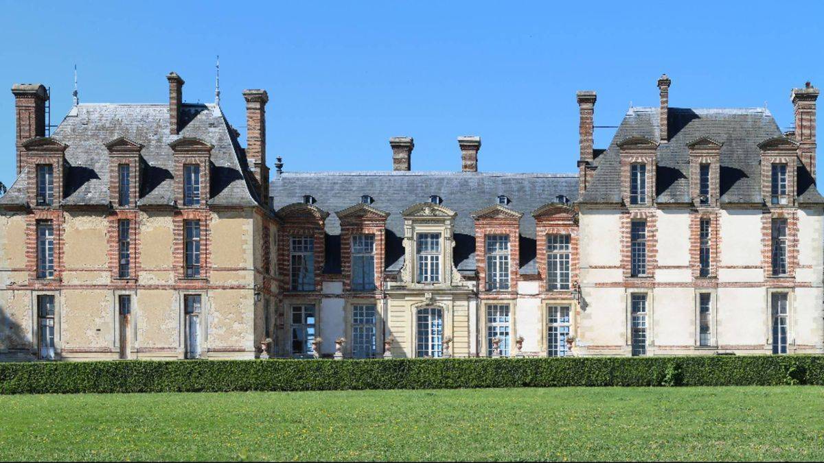 Thoiry castle