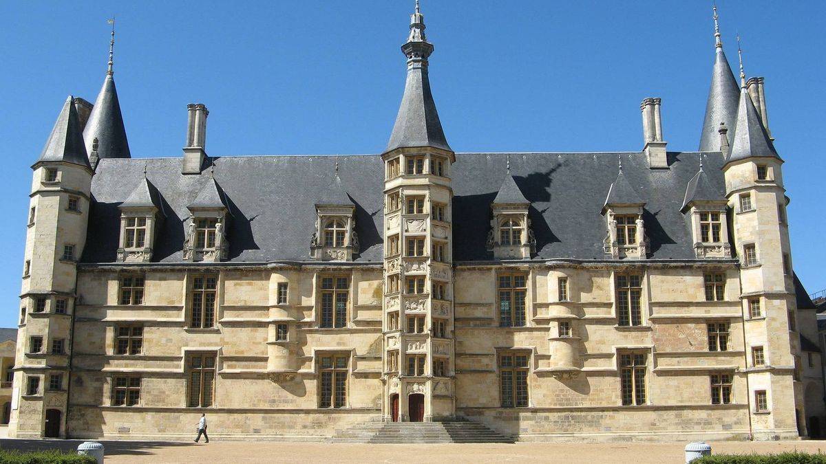 Nevers ducal palace