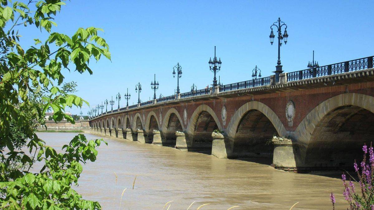 Bordeaux bridge