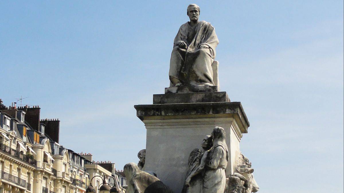 Pasteur statue