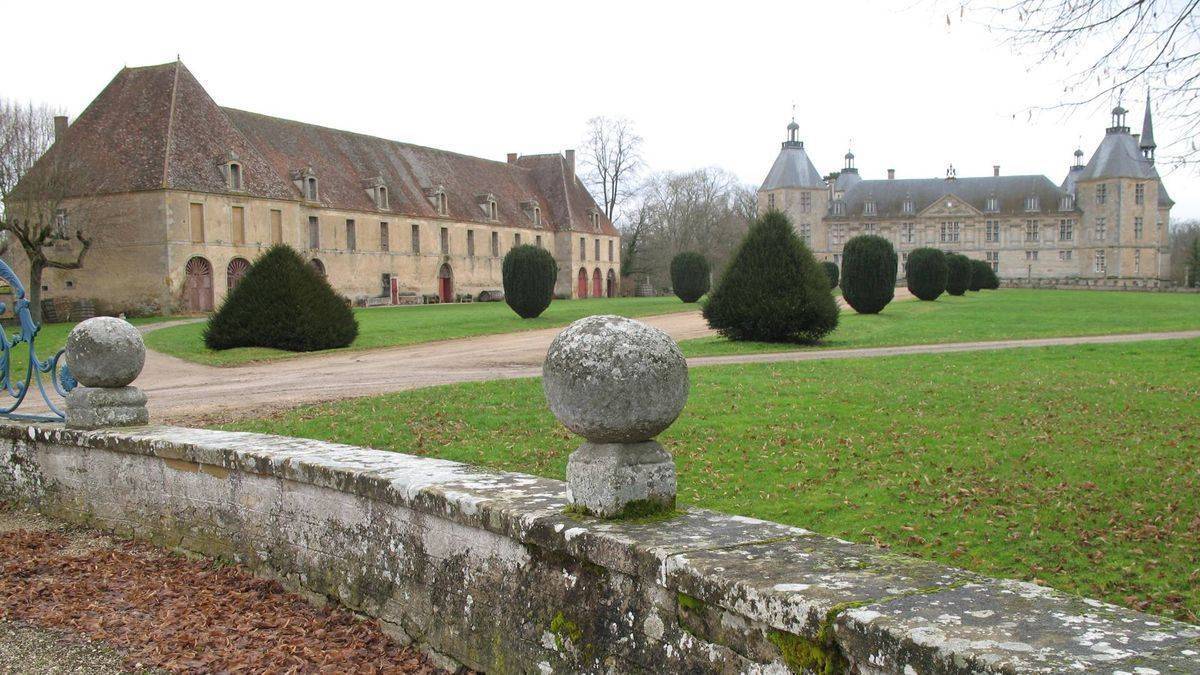 Sully castle