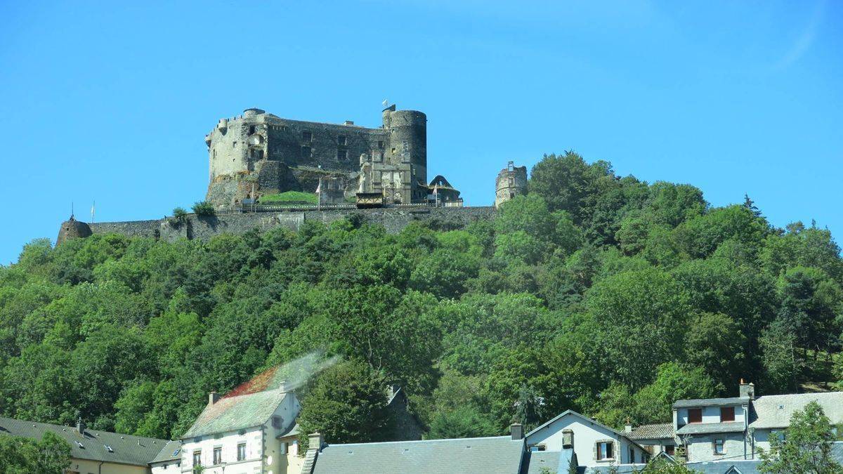 Murol castle