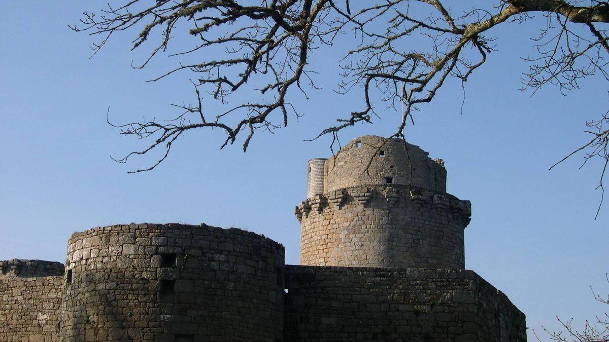 Tonquédec castle