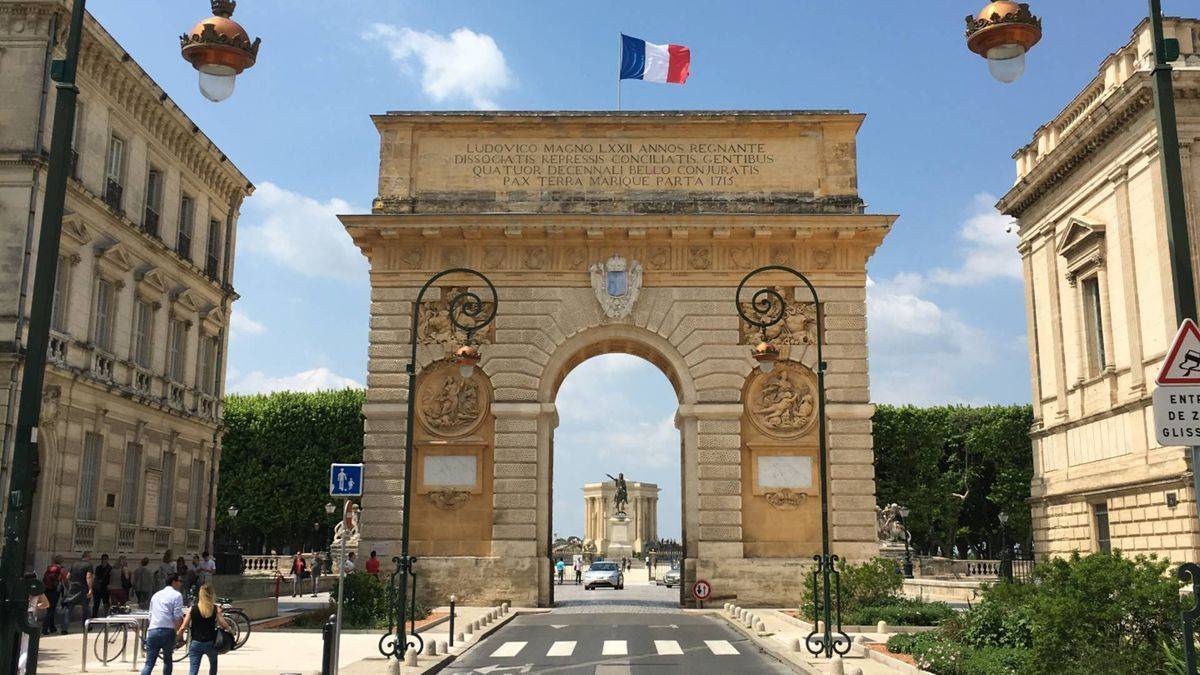 Montpellier arc de triomphe