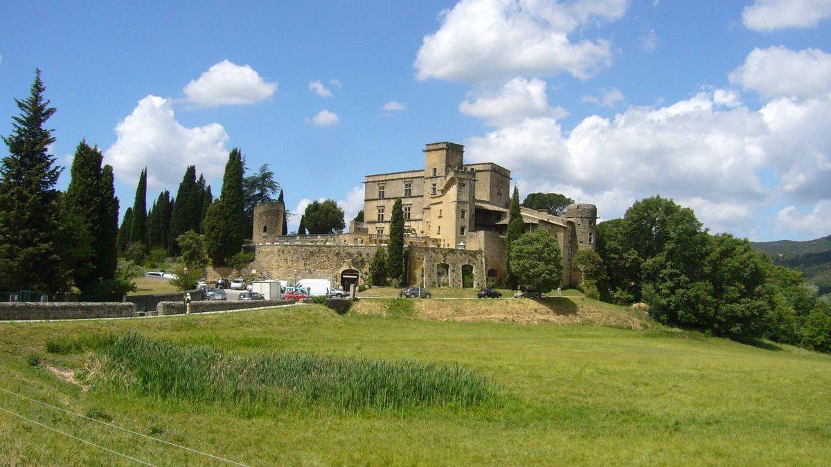 Lourmarin castle