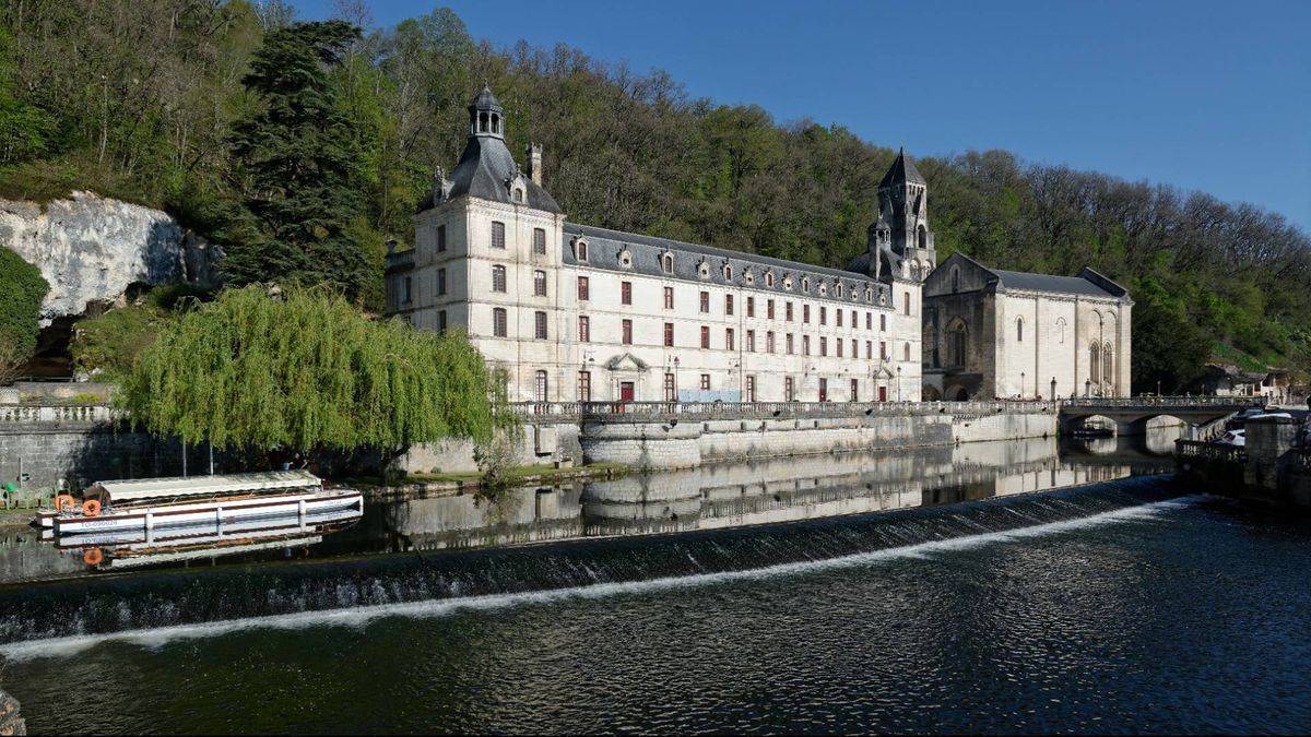 Brantôme abbey