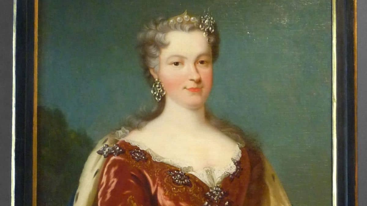 M. Leszcynska by Van Loo